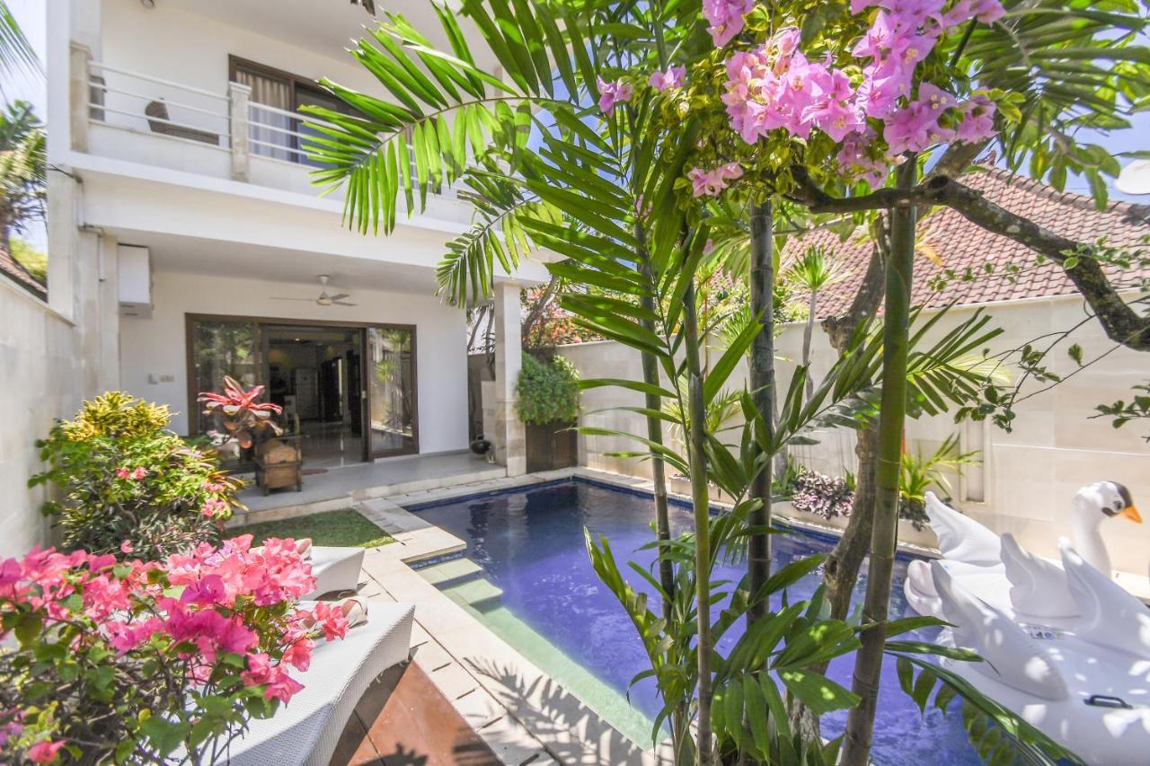 Amalia Swan Haven Villa Seminyak Bagian luar foto